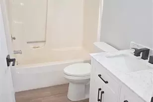 2608 Jeanne Ln, Eau Claire, WI 54703 - Photo 10