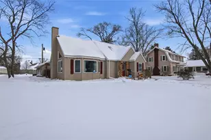 1014 W Willow St, Chippewa Falls, WI 54729 - Photo 2