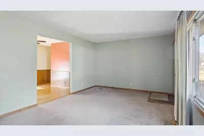 2858 Milton Road, Eau Claire, WI 54701 - Photo 6