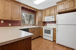 1127 Jensen Rd, Eau Claire, WI 54701 - Photo 10