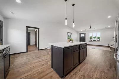 512 S Wilson Street, Thorp, WI 54771 - Photo 6
