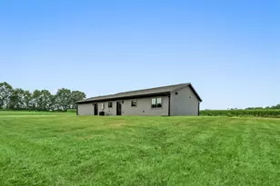519 W Maple St, Thorp, WI 54771 - Photo 14