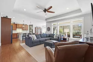 977 McGregor Dr, Eau Claire, WI 54703 - Photo 12