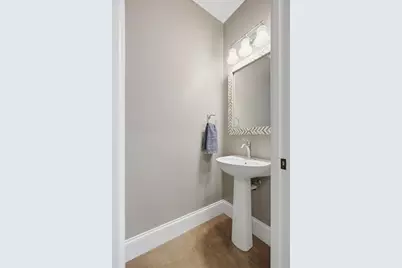 977 McGregor Drive, Eau Claire, WI 54703 - Photo 14