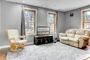 1332 Knapp St, Menomonie, WI 54751 - Photo 8