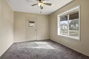 1127 E Madison St, Eau Claire, WI 54703 - Photo 12