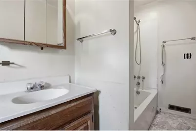 1127 E Madison Street, Eau Claire, WI 54703 - Photo 18