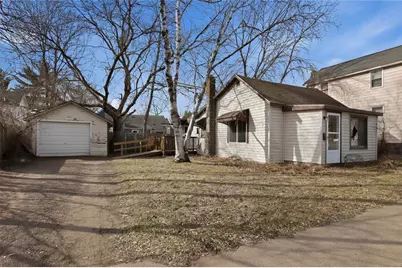 1127 E Madison Street, Eau Claire, WI 54703 - Photo 4