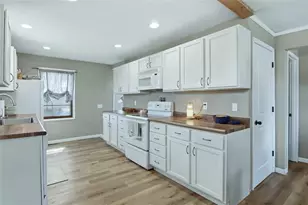 726 Herbert St, Chippewa Falls, WI 54729 - Photo 12