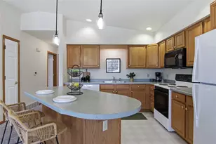 926 Tainter St, Menomonie, WI 54751 - Photo 6