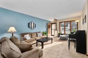 804 Roberts St, Altoona, WI 54720 - Photo 6