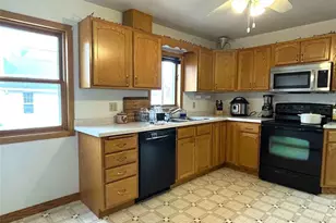 319 Eva St, Chippewa Falls, WI 54729 - Photo 4