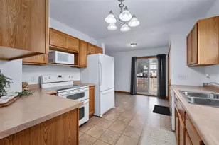 712 W Elm St, Chippewa Falls, WI 54729 - Photo 12