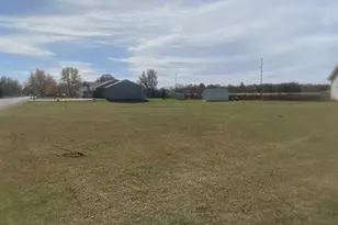 900 Clayton St, Cameron, WI 54822 - Photo 2