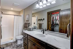 5609 Grn Pk Dr, Eau Claire, WI 54703 - Photo 14