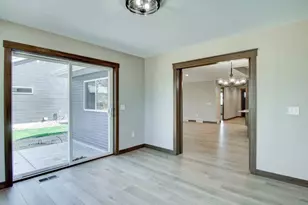 703 Sequoia Dr, Altoona, WI 54720 - Photo 10