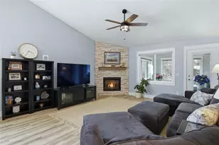 4974 Field Crest Ln, Eau Claire, WI 54701 - Photo 2