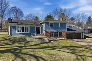3503 W Country Club Ln, Altoona, WI 54720 - Photo 8