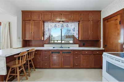 557 Bergen Avenue, Eau Claire, WI 54703 - Photo 8