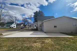 627 Gilman St, Stanley, WI 54768 - Photo 2