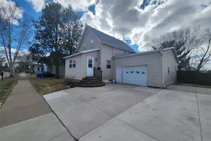 627 Gilman St, Stanley, WI 54768 - Photo 2