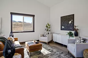 3329 Sunflower Ln, Eau Claire, WI 54703 - Photo 10