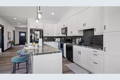 3329 Sunflower Lane, Eau Claire, WI 54703 - Photo 8