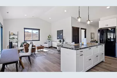 3329 Sunflower Lane, Eau Claire, WI 54703 - Photo 4