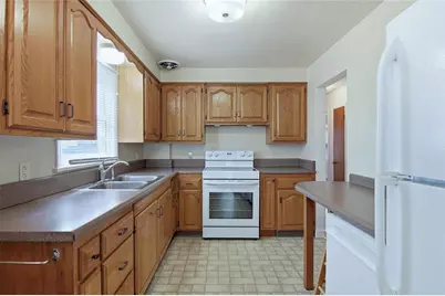 1915 Ohm Avenue, Eau Claire, WI 54701 - Photo 6
