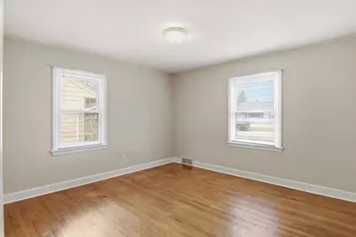 1915 Ohm Avenue, Eau Claire, WI 54701 - Photo 10