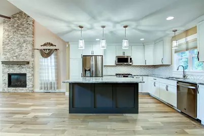 3746 Crest Ridge Court, Eau Claire, WI 54701 - Photo 10