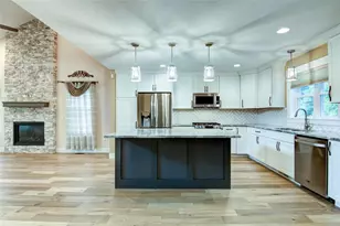 3746 Crest Ridge Ct, Eau Claire, WI 54701 - Photo 10