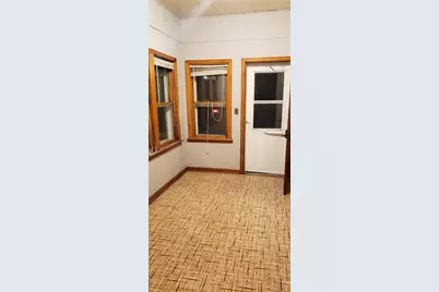 318 Vine Street #2, Spooner, WI 54801 - Photo 4