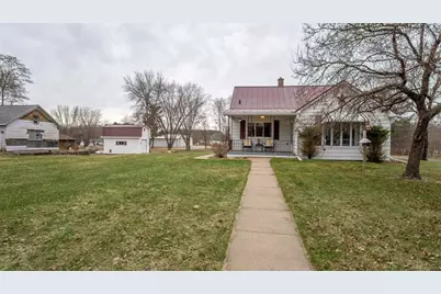 328 3rd Avenue, Chippewa Falls, WI 54729 - Photo 2