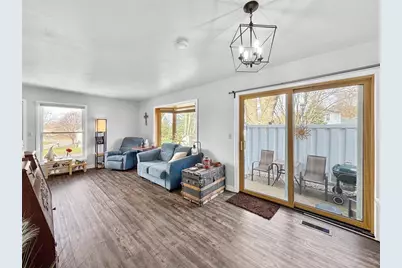 4634 Woodridge Drive #4, Eau Claire, WI 54701 - Photo 8