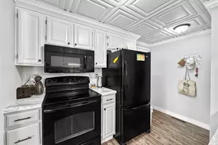 4634 Woodridge Dr, Eau Claire, WI 54701 - Photo 12