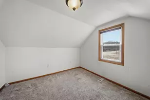 1812 Peterson Ave, Eau Claire, WI 54703 - Photo 12