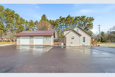 1812 Peterson Avenue, Eau Claire, WI 54703 - Photo 2