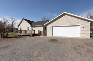 1621 2nd Ave, Menomonie, WI 54751 - Photo 2