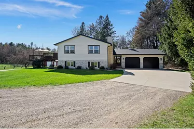 2244 90th Avenue, Eau Claire, WI 54703 - Photo 2