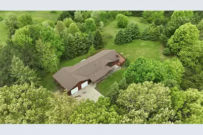 424 Kane Road, Eau Claire, WI 54703 - Photo 6