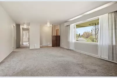 827 Park Ridge Drive, Eau Claire, WI 54703 - Photo 6