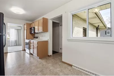 827 Park Ridge Drive, Eau Claire, WI 54703 - Photo 12