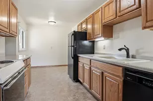 827 Park Ridge Dr, Eau Claire, WI 54703 - Photo 14