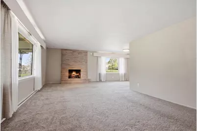 827 Park Ridge Drive, Eau Claire, WI 54703 - Photo 4