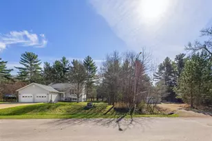 301 Lincolnwood Dr, Black River Falls, WI 54615 - Photo 2