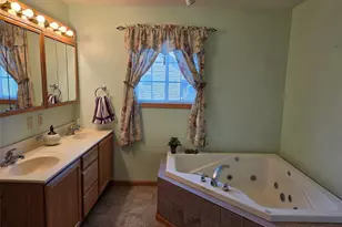 1036 Pine St, Black River Falls, WI 54615 - Photo 18