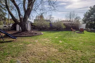 2728 Clark Pl, Eau Claire, WI 54701 - Photo 6