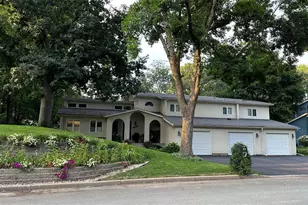 3712 Timber Trails Ct, Eau Claire, WI 54701 - Photo 2