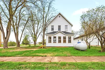 105 E Crumb Street, Gilman, WI 54433 - Photo 2